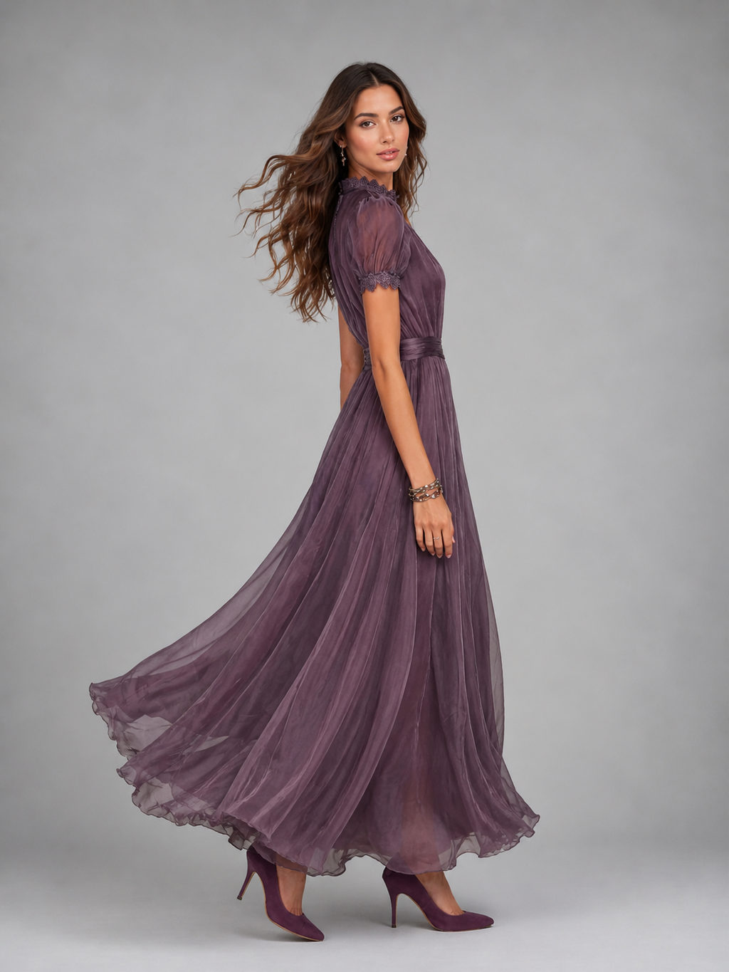 Elegant | Maxi Dress for Women with Lace Trim & Keyhole Neckline for Effortless Style 3