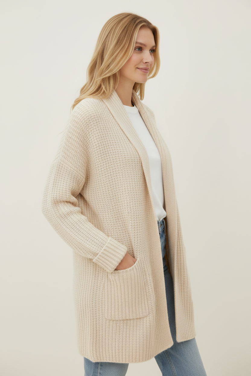 Elegant Long Cardigan with Pockets - Soft Knit for Effortless Layering