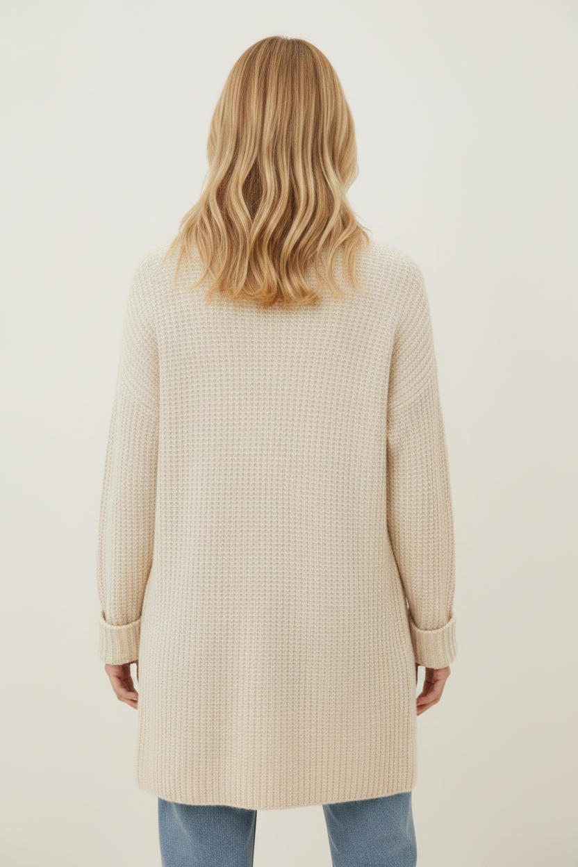 Elegant Long Cardigan with Pockets - Soft Knit for Effortless Layering