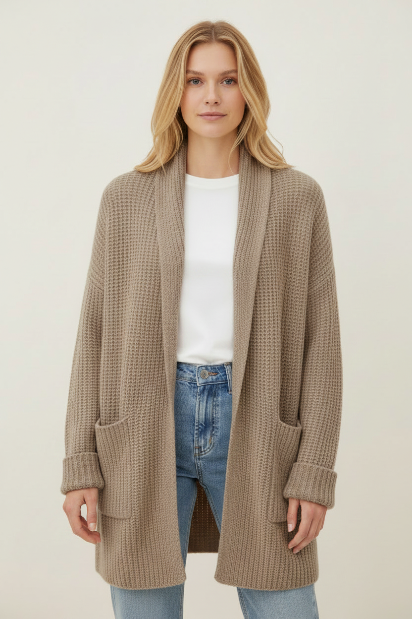 Elegant Long Cardigan with Pockets - Soft Knit for Effortless Layering